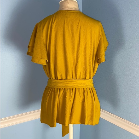 A NEW DAY Chartreuse Peplum Tie Top - Picture 4 of 5